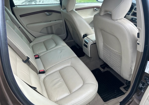 Volvo XC 70 cena 65800 przebieg: 328000, rok produkcji 2014 z Sochaczew małe 254